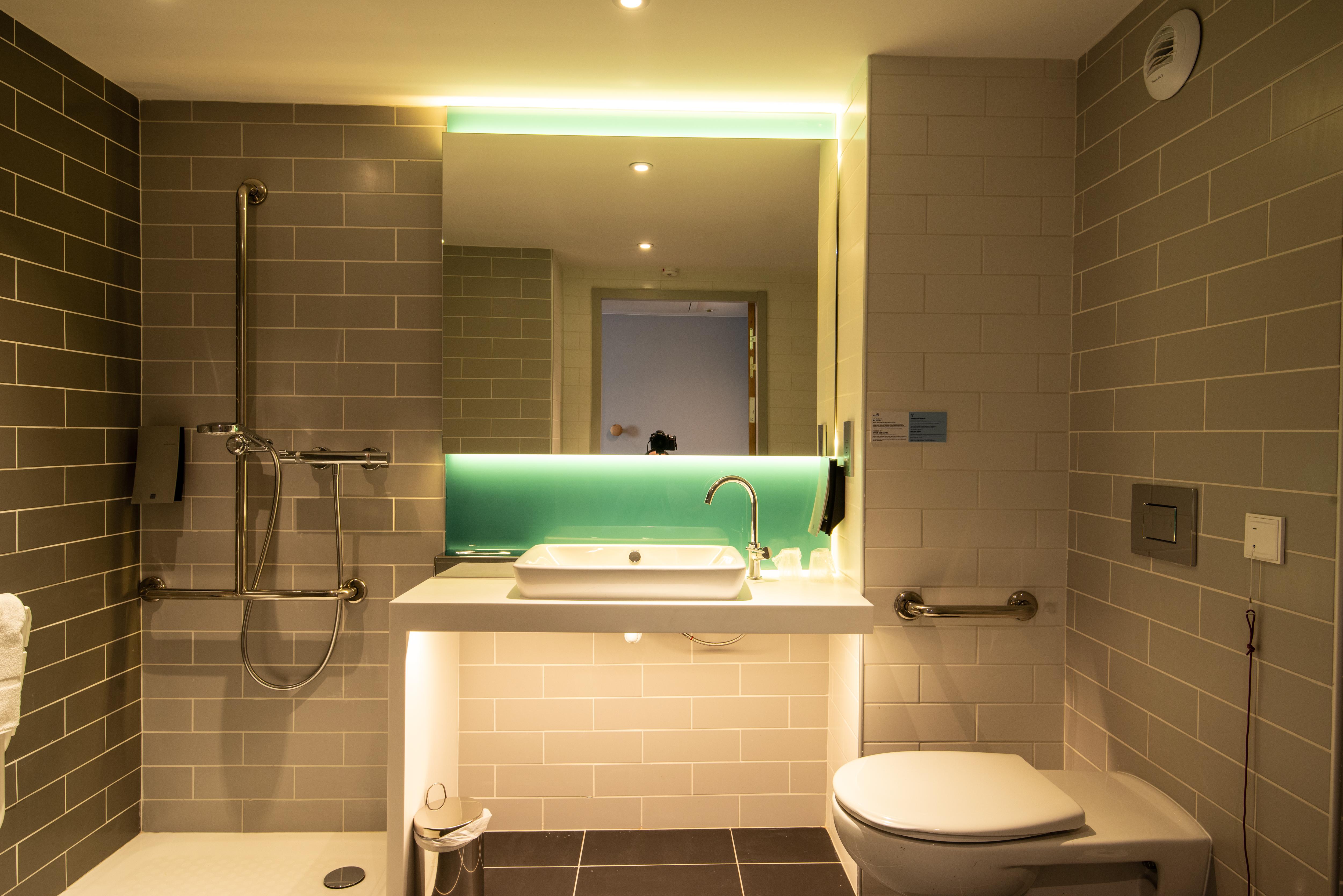 Holiday Inn Express - Bordeaux - Lormont By Ihg Buitenkant foto