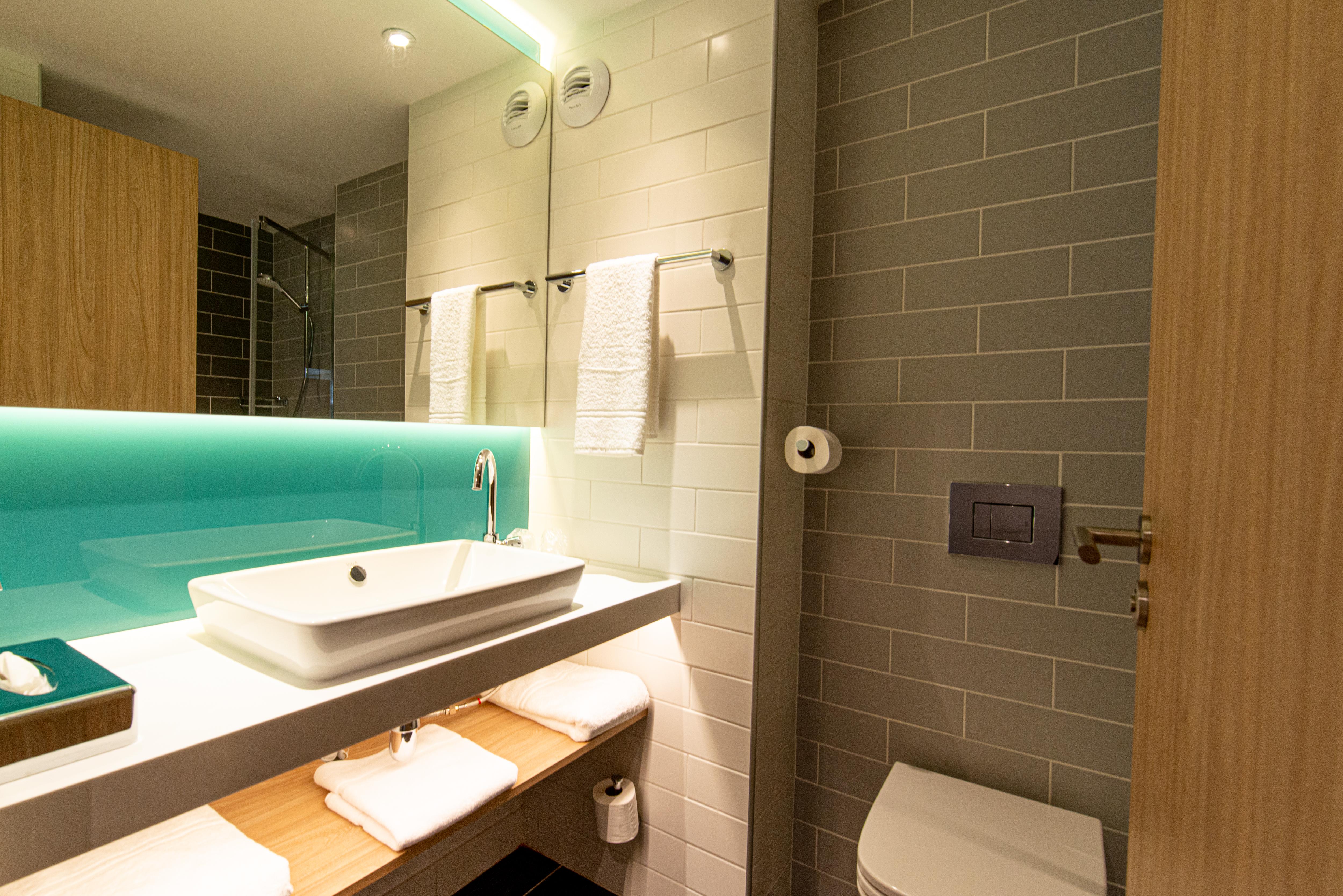Holiday Inn Express - Bordeaux - Lormont By Ihg Buitenkant foto