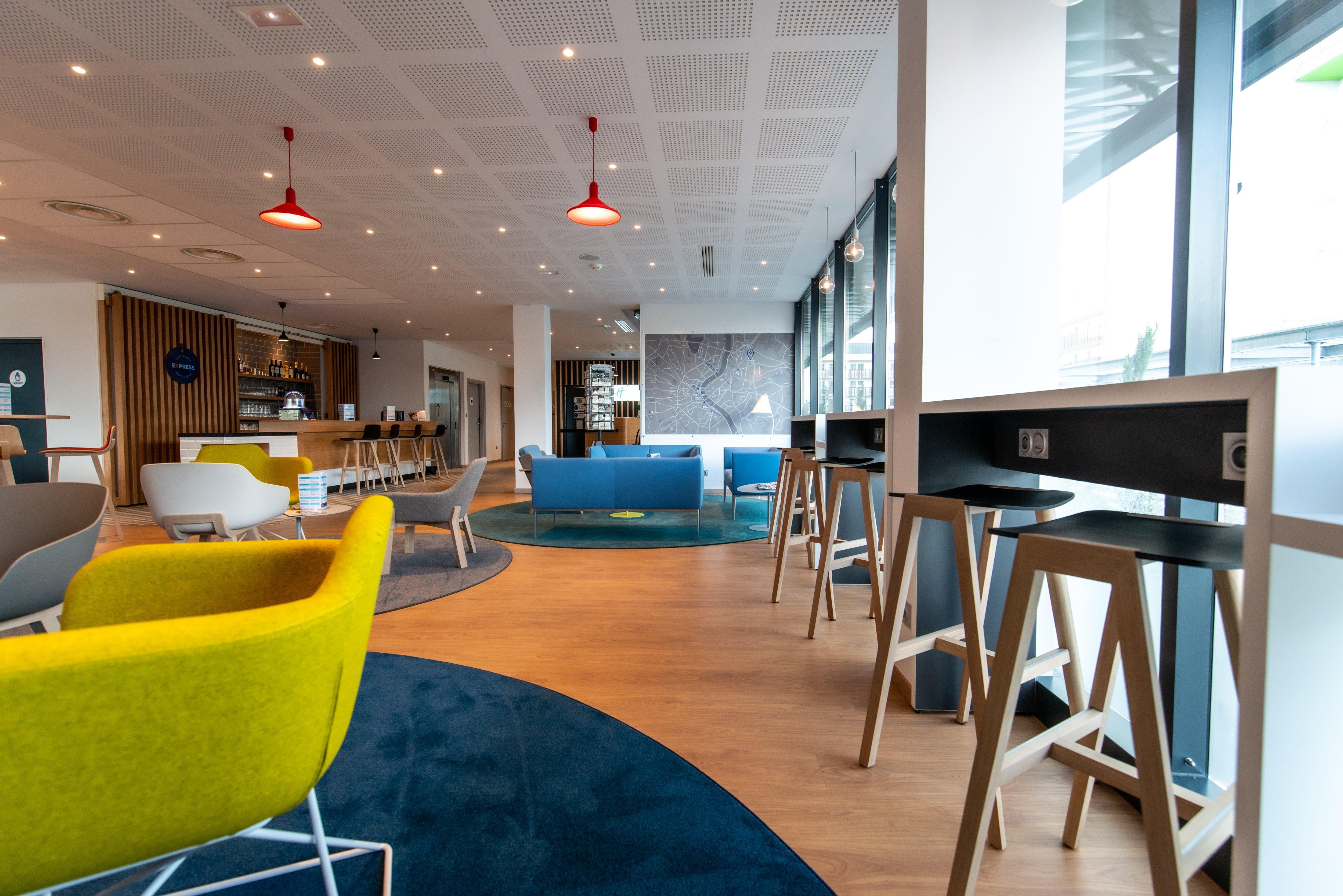 Holiday Inn Express - Bordeaux - Lormont By Ihg Buitenkant foto